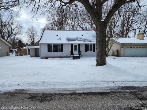 429 Chestnut St, Flushing, MI 48433