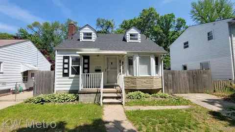 1323 Longfellow Ave, Royal Oak, MI 48067