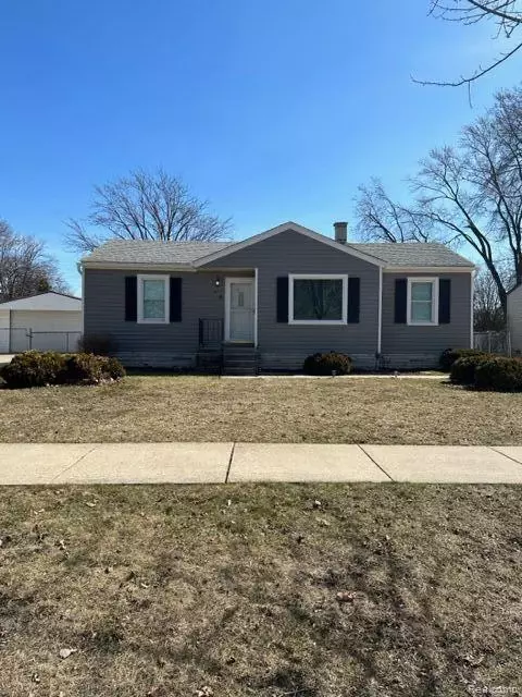 14663 Jackson St, Taylor, MI 48180