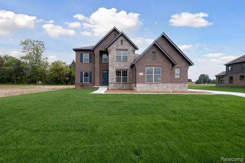 11741 Powell Ridge Ln, Washington, MI 48094