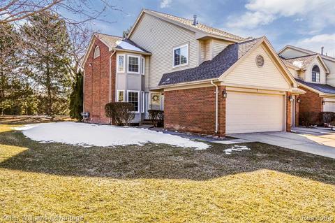 15600 Golfview Dr, Riverview, MI 48193 photo 1