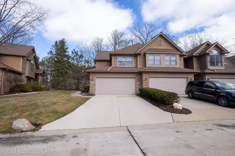 5206 Royal Vale, Dearborn, MI 48126