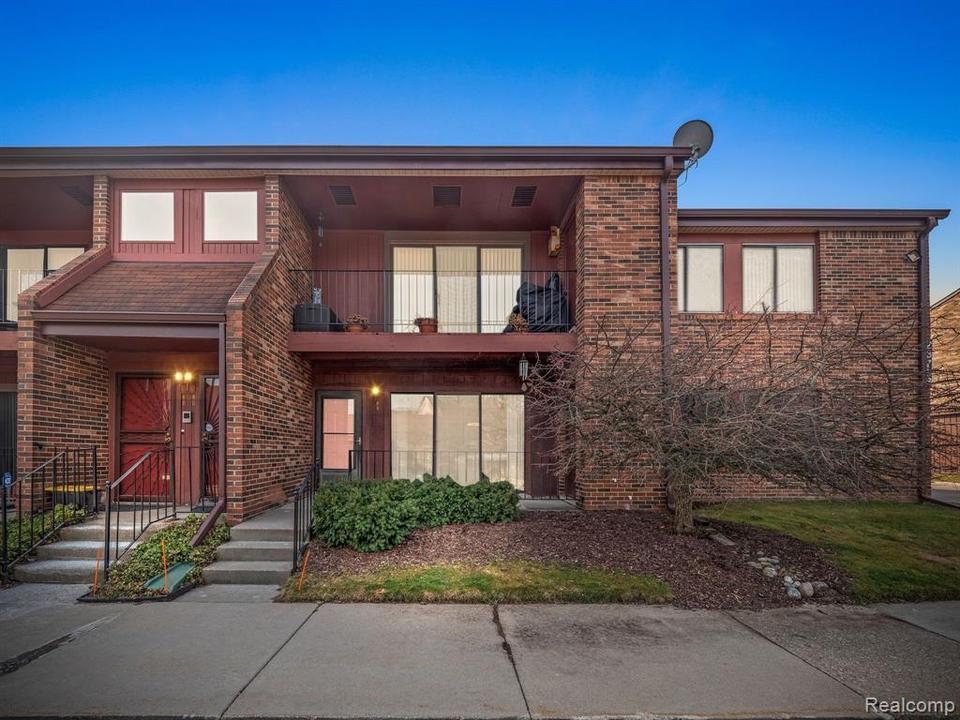 23788 Village House Dr N 8A, Southfield, MI 48033 1 photo Movoto