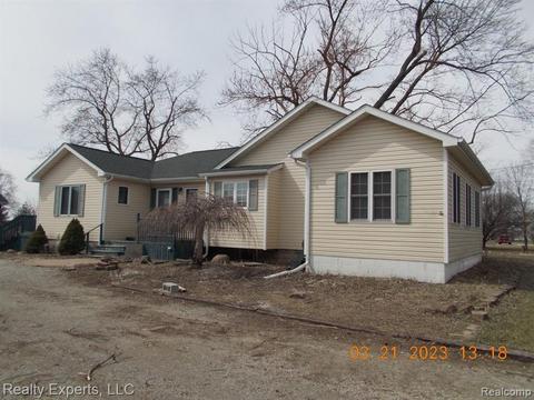 4725 E Dunbar Rd, Monroe, MI 48161 photo 1