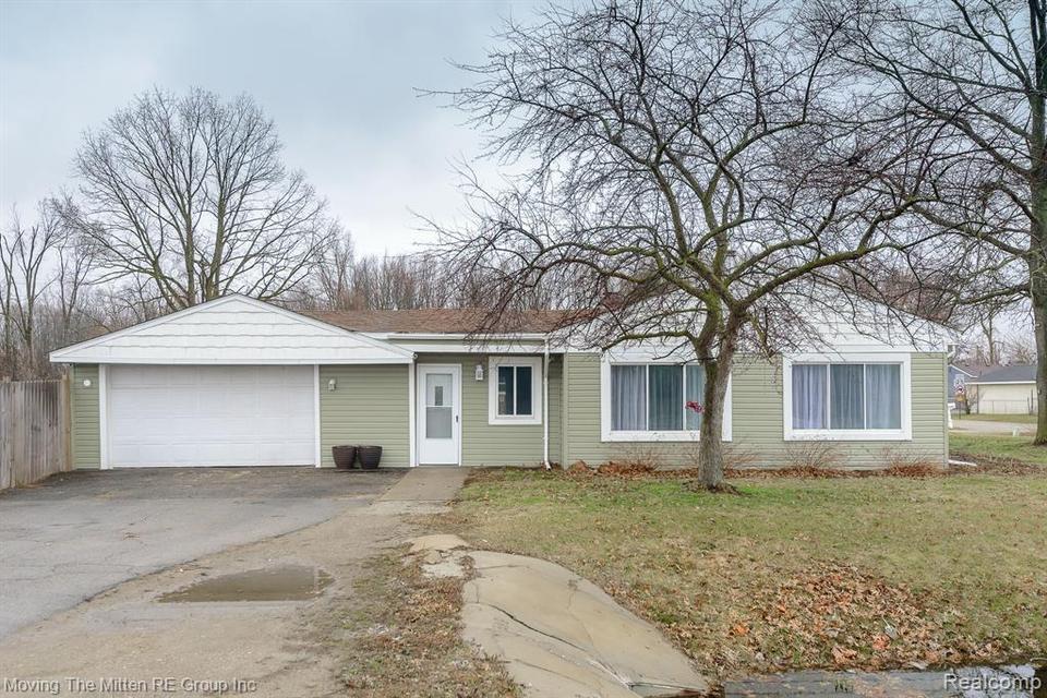 17417 Sully Dr, Belleville, MI 48111 1 photo Movoto