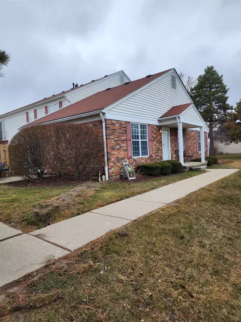 35634 Stillmeadow Ln, Clinton Township, MI 48035