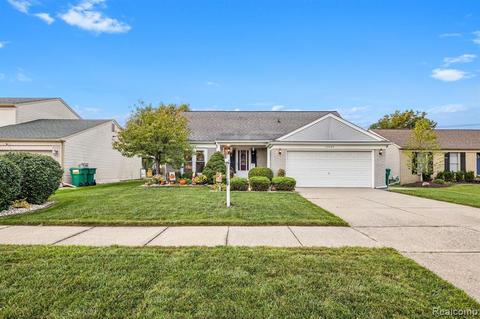45449 Margate Dr, Macomb, MI 48044 photo 1