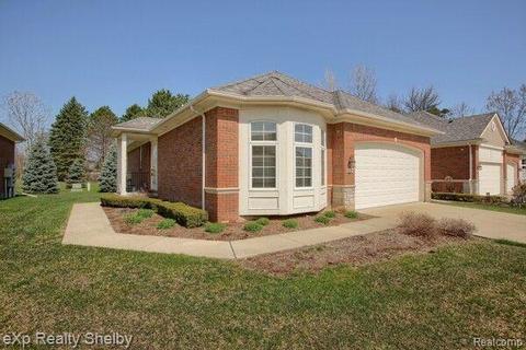 14709 N Park Dr, Shelby Township, MI 48315