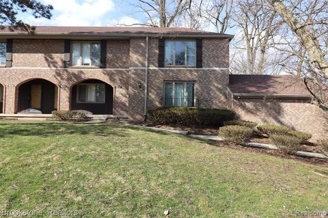 1837 Burrwood Cir, East Lansing, MI 48823