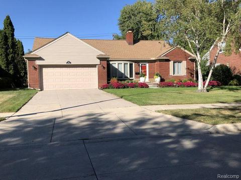 1160 N Renaud Rd, Grosse Pointe Woods, MI 48236