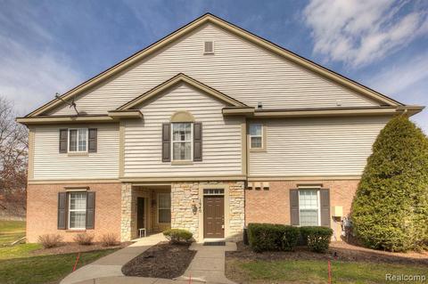 1940 Pinecroft Dr, Canton, MI 48188 photo 1
