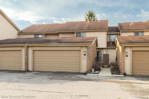 5309 Wright Way S, West Bloomfield, MI 48322