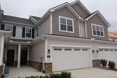 106 Salt Springs Dr, Saline, MI 48176