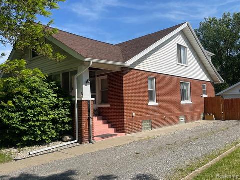 35015 E Michigan Ave, Wayne, MI 48184