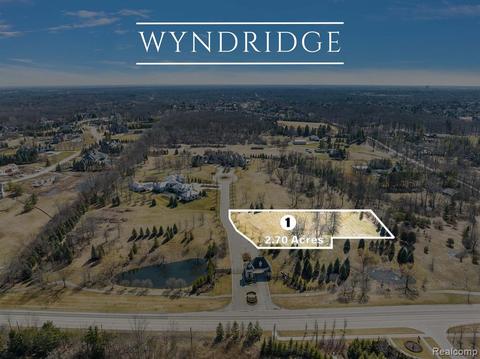 5050 Coventry Ln, Rochester, MI 48306