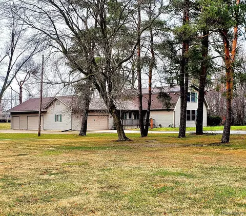 7055 E Richfield Rd, Richfield, MI 48423