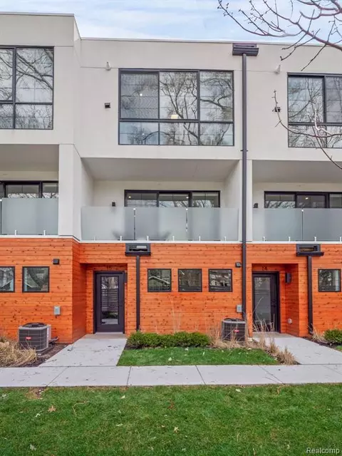 533 E Harrison Ave #16, Royal Oak, MI 48067