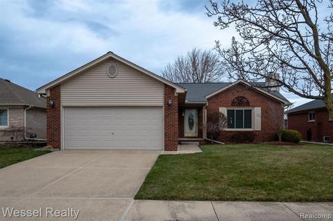 21885 E Sunset Dr, Macomb, MI 48044 photo 1