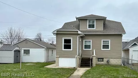 2334 7th St, Wyandotte, MI 48192