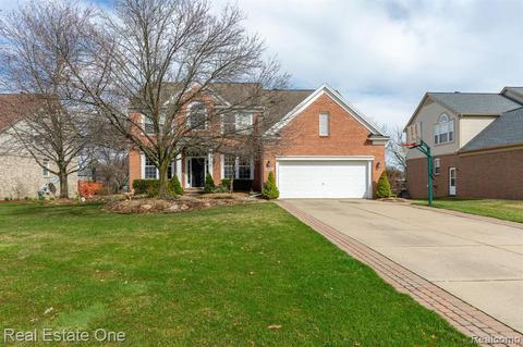 284 Falling Brook Dr, Troy, MI 48098 photo 1