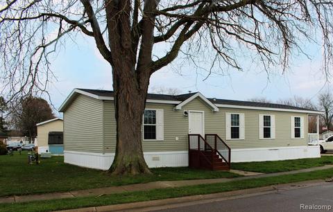 155 Carmell, Belleville, MI 48111