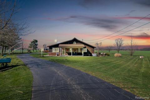 3854 Peet Rd, New Lothrop, MI 48460