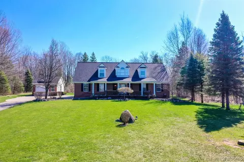 1796 N Hughes Rd, Howell, MI 48843