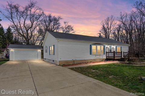 37420 Tyler Rd, Romulus, MI 48174 photo 1