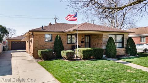 11084 Irvington Dr, Warren, MI 48093
