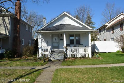 605 Carpenter St, Northville, MI 48167