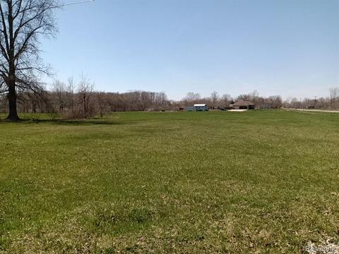 5223 Colf Rd, Carleton, MI 48117 photo 1