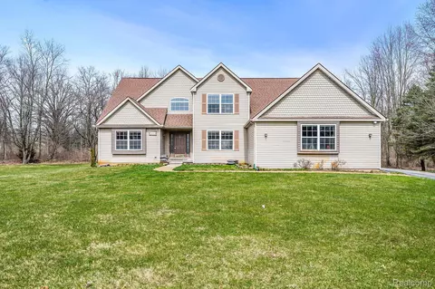 4660 Mesa Crt Ct, Independence, MI 48348