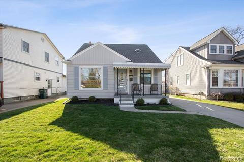 2215 Gardner Ave, Berkley, MI 48072