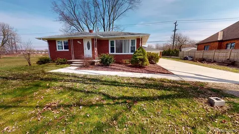 4843 Denton Rd, Canton, MI 48188