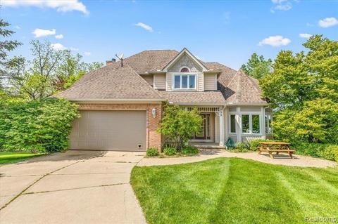 233 Hunters Trl, Ann Arbor, MI 48103