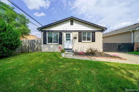 5831 Robinson Ave, Allen Park, MI 48101