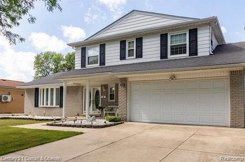 26058 Lila Ln, Dearborn Heights, MI 48127