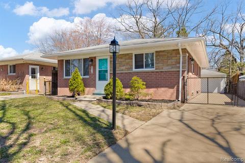 6016 N Berry St, Westland, MI 48185