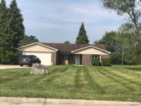 32346 Truman Rd, Rockwood, MI 48173