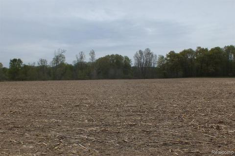 1 Oak Grv # b, Howell, MI 48855
