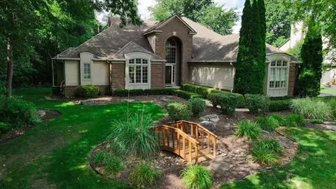 1970 Bridge Pointe Drive, Commerce Charter Township In Oakland County With Fips Code Of 26, MI 48382
