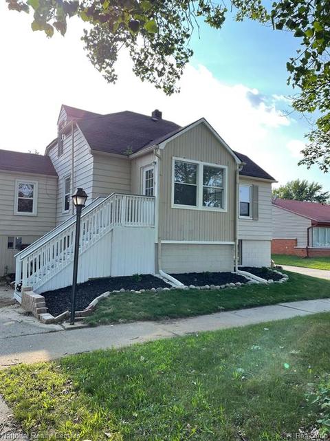 15101 Hubbard St, Livonia, MI 48154