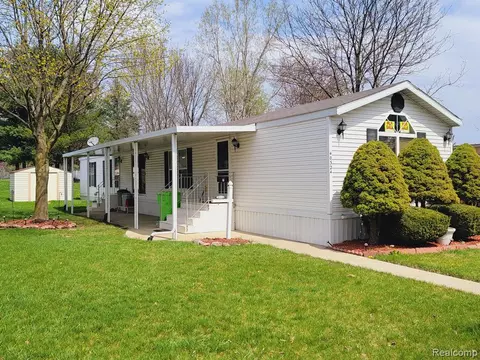 40324 Washington Rd, Novi, MI 48375