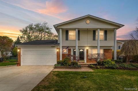 11681 Bora Ct, Sterling Heights, MI 48312