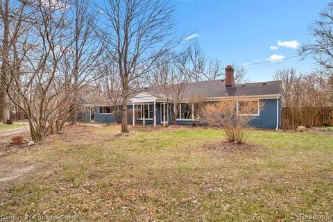 31041 Six Mile Rd, Livonia, MI 48152