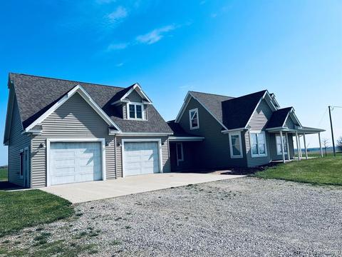 4799 Russell Rd, Palms, MI 48465