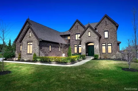 66864 Harvard Ct, Washington, MI 48095