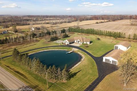 9241 E Potter Rd, Davison, MI 48423 photo 1
