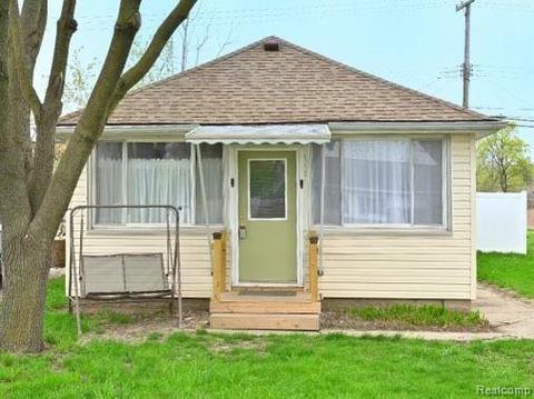 3215 Cloverdale St, Monroe, MI 48162 photo 1