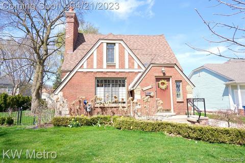 1108 Beech St, Plymouth, MI 48170 | 18 Photos | MLS #20230028638 - Movoto